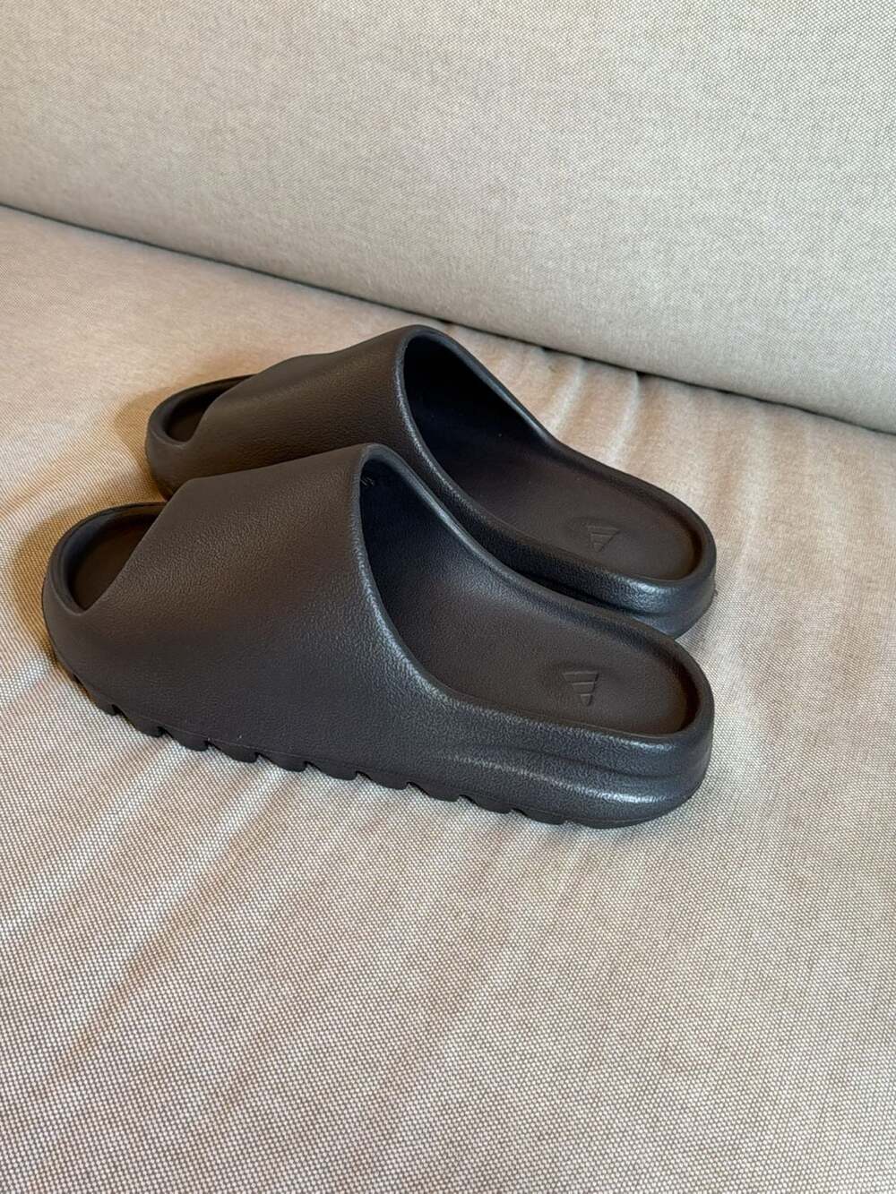 Adidas Yeezy Slide ‘Slate Grey’ - size 8M, no box - Picture 2 of 8